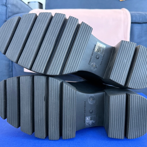 Stuart Weitzman SoHo Bootie - Picture 6 of 8